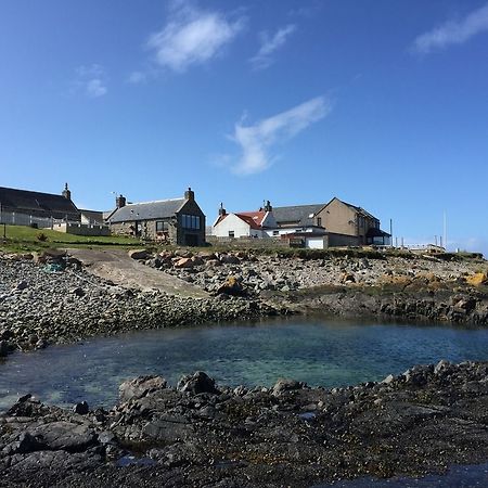 Pew With A View - Seafront Cottages Rosehearty Exteriör bild