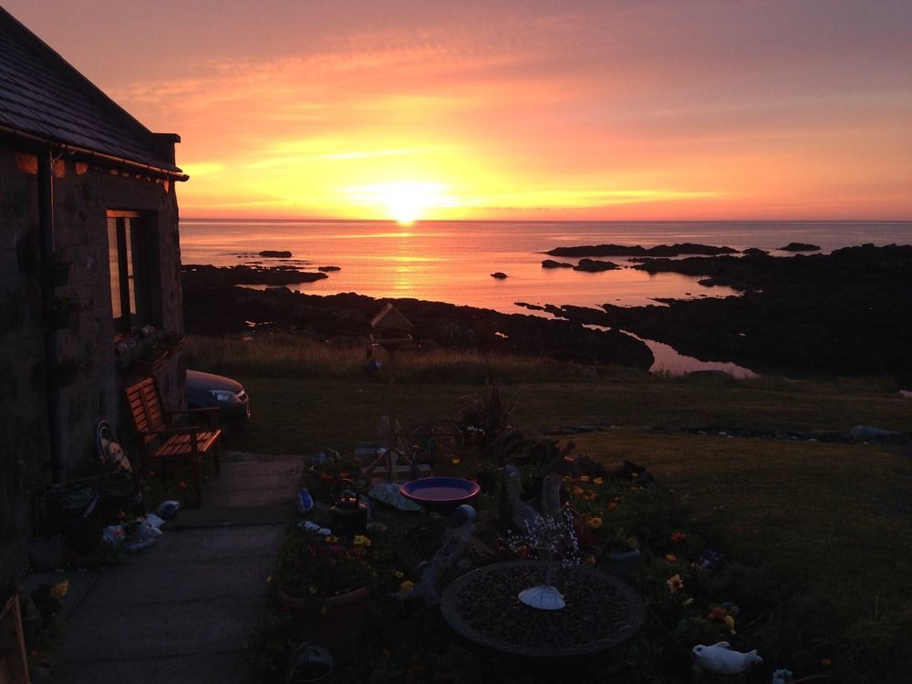 Pew With A View - Seafront Cottages Rosehearty Exteriör bild