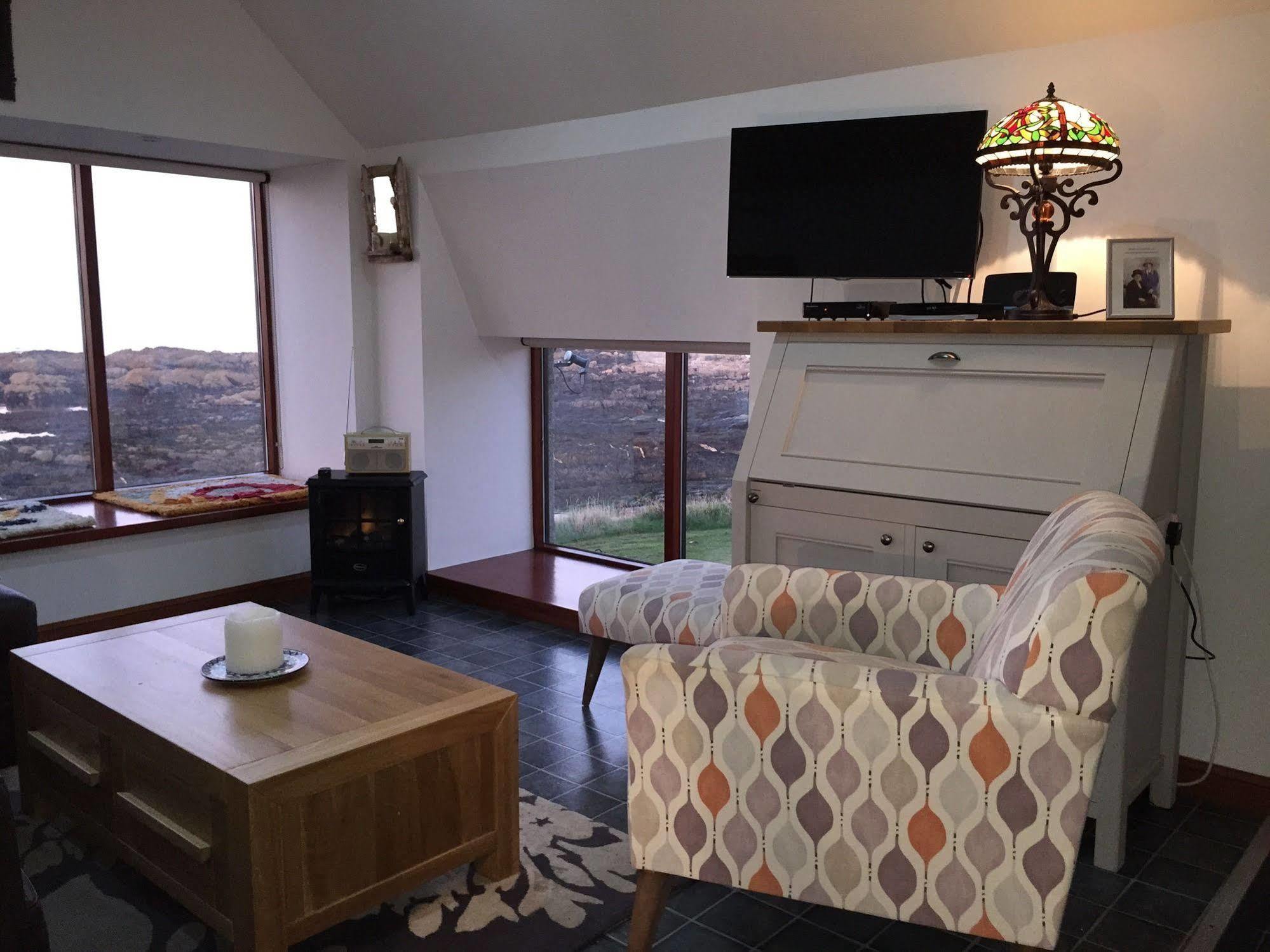 Pew With A View - Seafront Cottages Rosehearty Exteriör bild