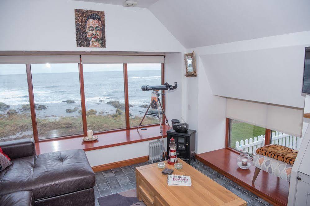 Pew With A View - Seafront Cottages Rosehearty Exteriör bild