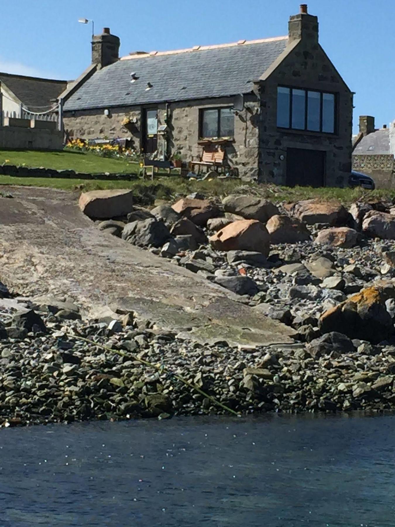 Pew With A View - Seafront Cottages Rosehearty Exteriör bild